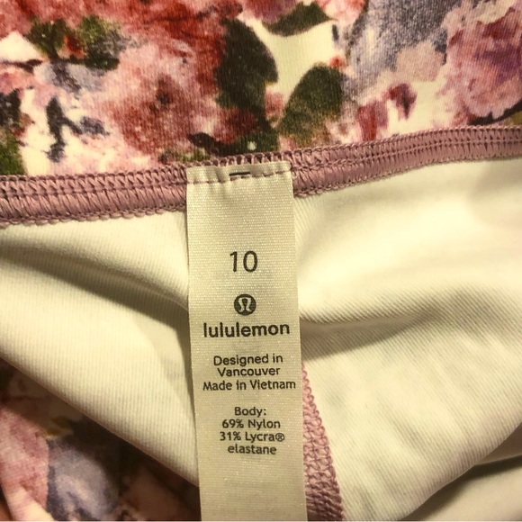 NWT Lululemon 10 Wunder Under Crop 21” Pink Floral Cherry Blossom - Picture 5 of 6